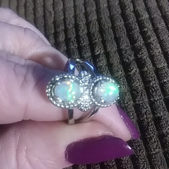 SOLD New Sterling silver sz 7 opal ring - Picture 4 of 4